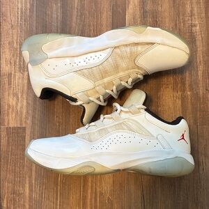 Air Jordan 11 CMFT ‘White Varisty Red’